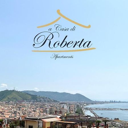 A Casa Di Roberta Apartment Salerno Luaran gambar
