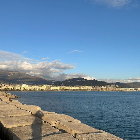 A Casa Di Roberta Apartment Salerno Luaran gambar