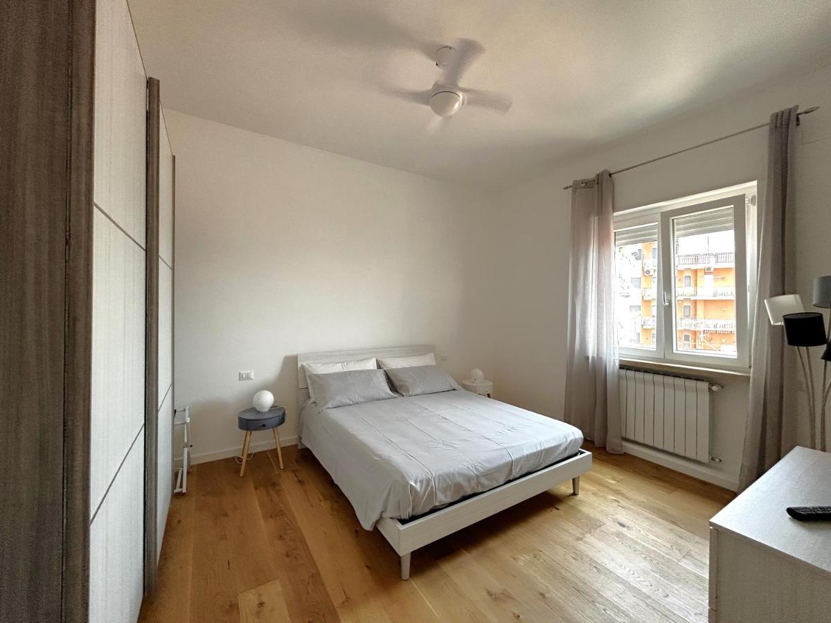 A Casa Di Roberta Apartment Salerno Luaran gambar