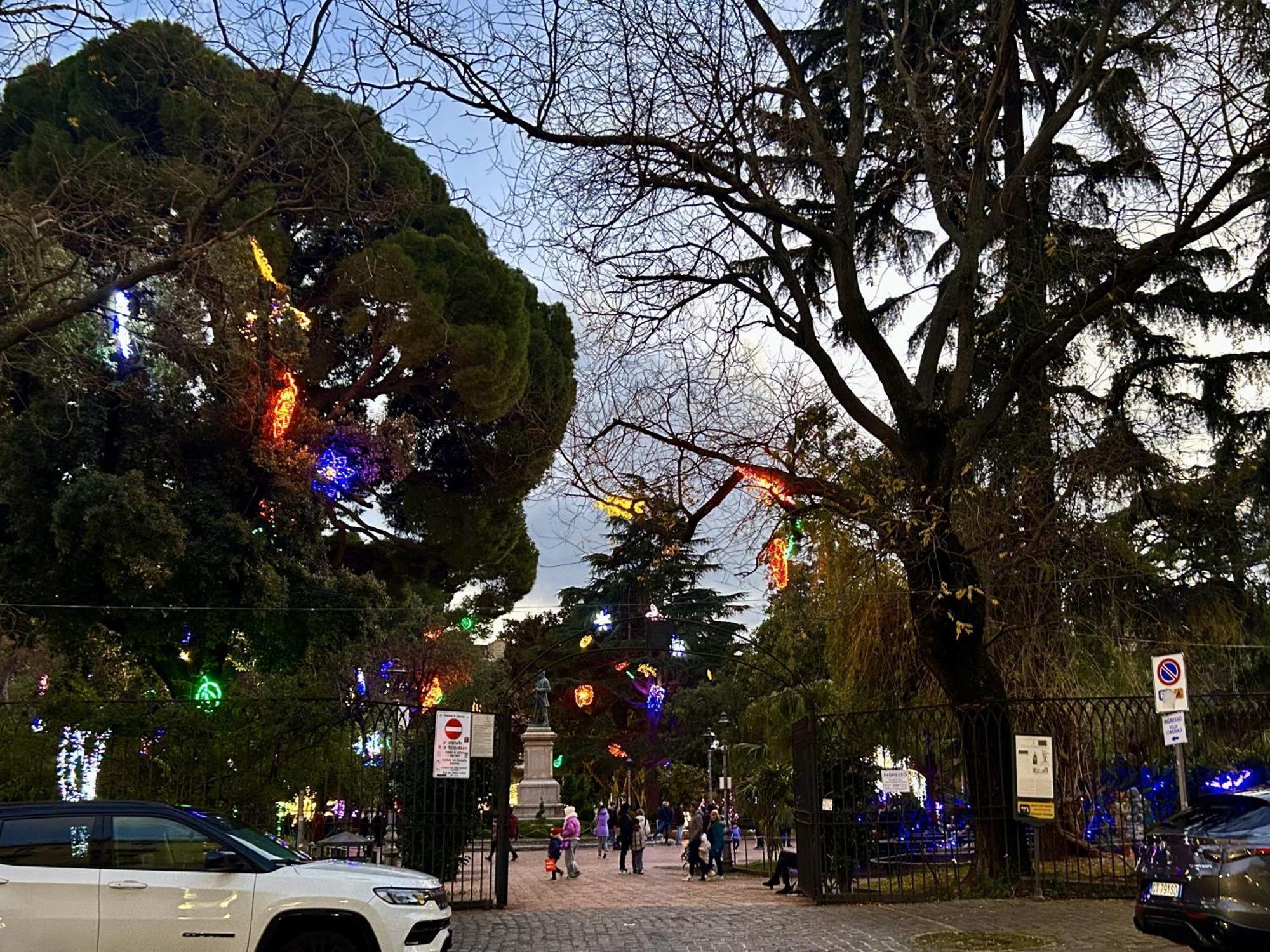 A Casa Di Roberta Apartment Salerno Luaran gambar