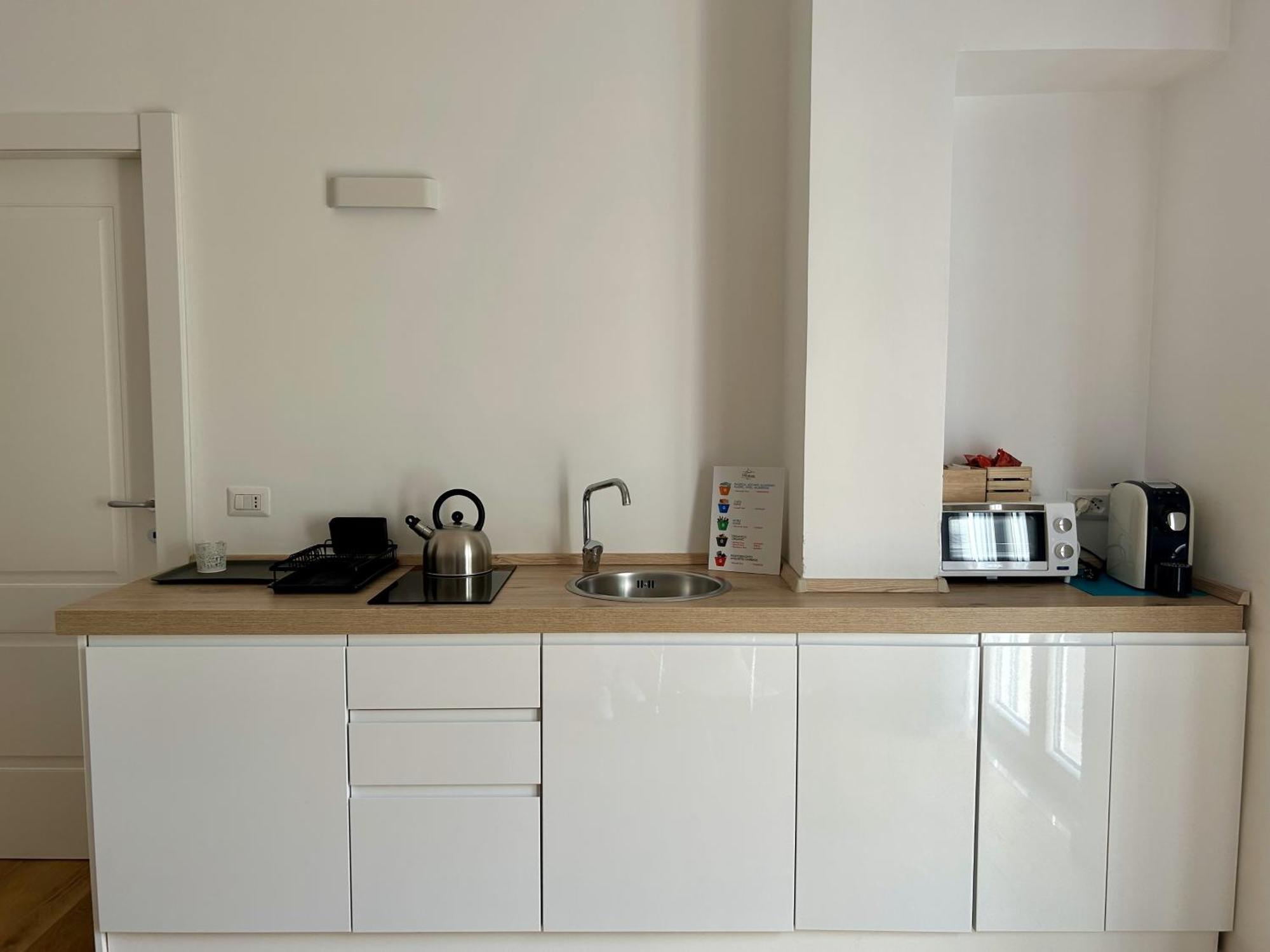A Casa Di Roberta Apartment Salerno Luaran gambar