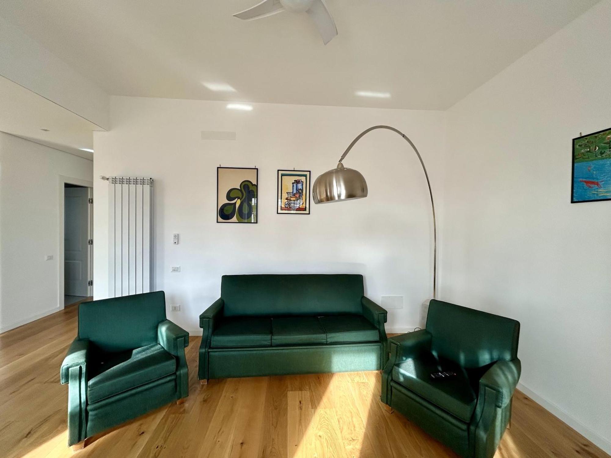 A Casa Di Roberta Apartment Salerno Luaran gambar