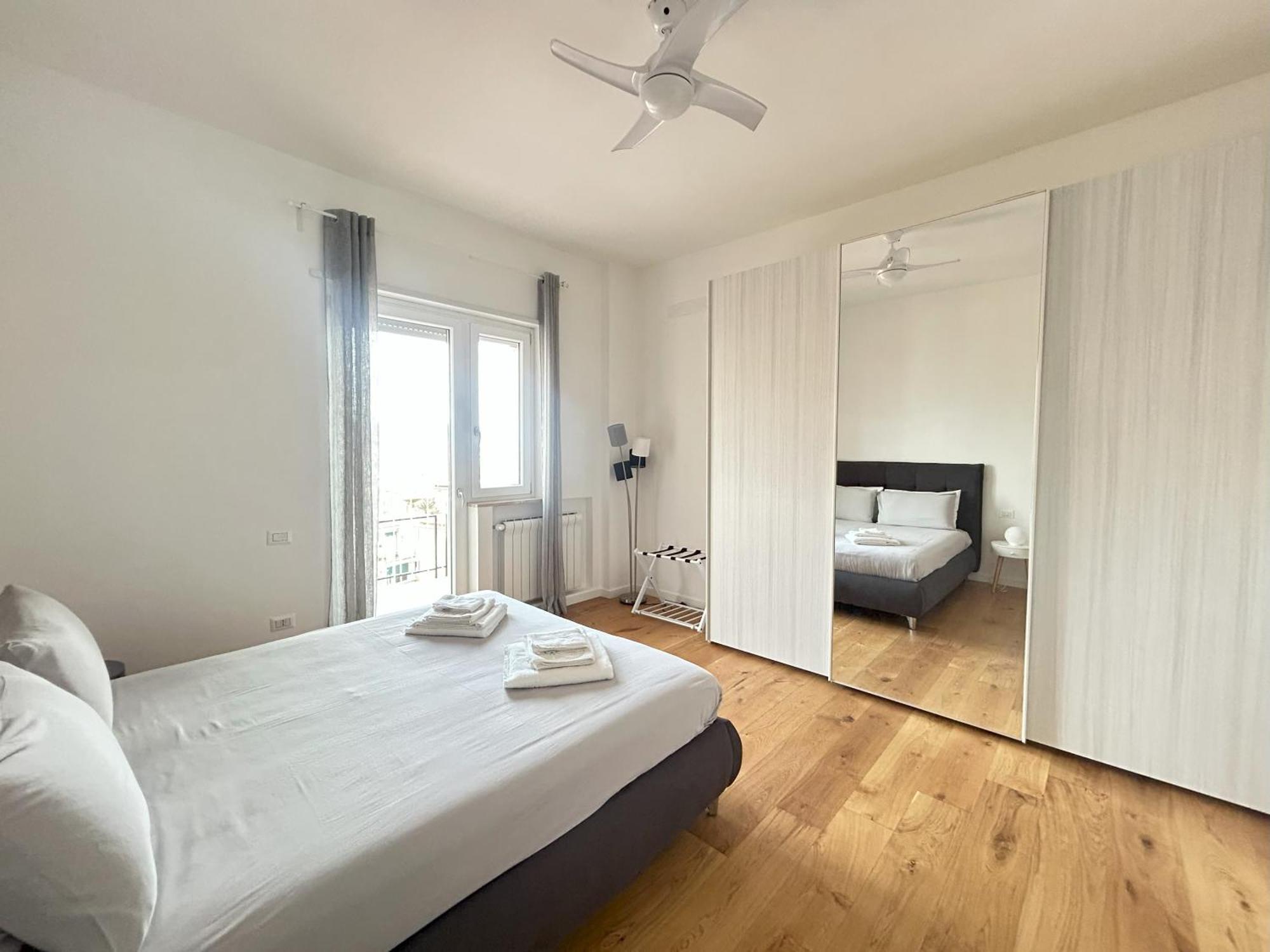 A Casa Di Roberta Apartment Salerno Luaran gambar