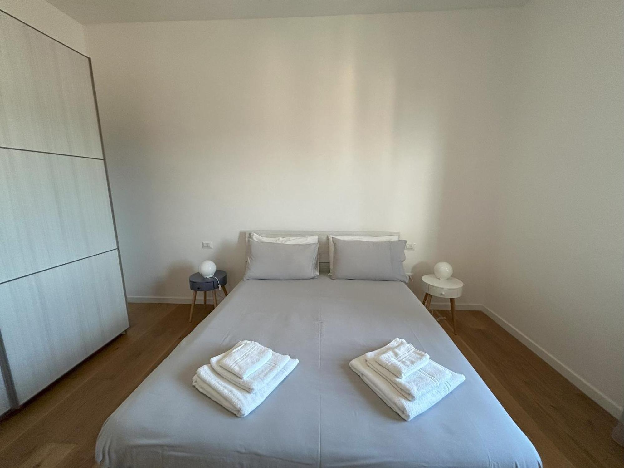 A Casa Di Roberta Apartment Salerno Luaran gambar